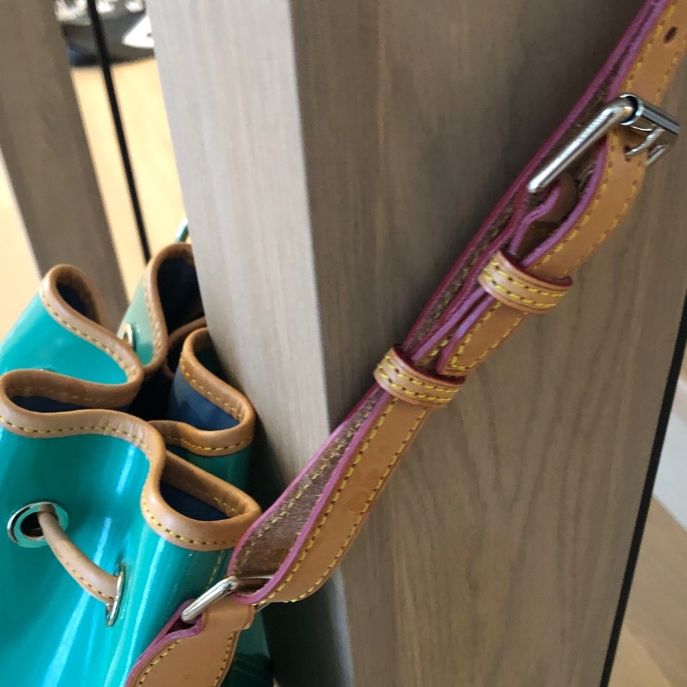 Dooney & Bourke Teal Patent Leather Drawstring Bucket Bag with Tan Trim - Picture 2 of 16